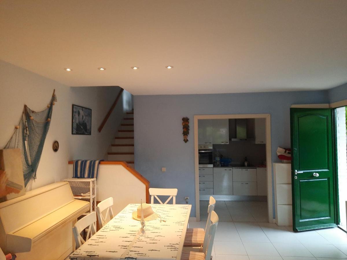 Appartement Cosy House With Garden Infront Of The Sea à Creixell Extérieur photo