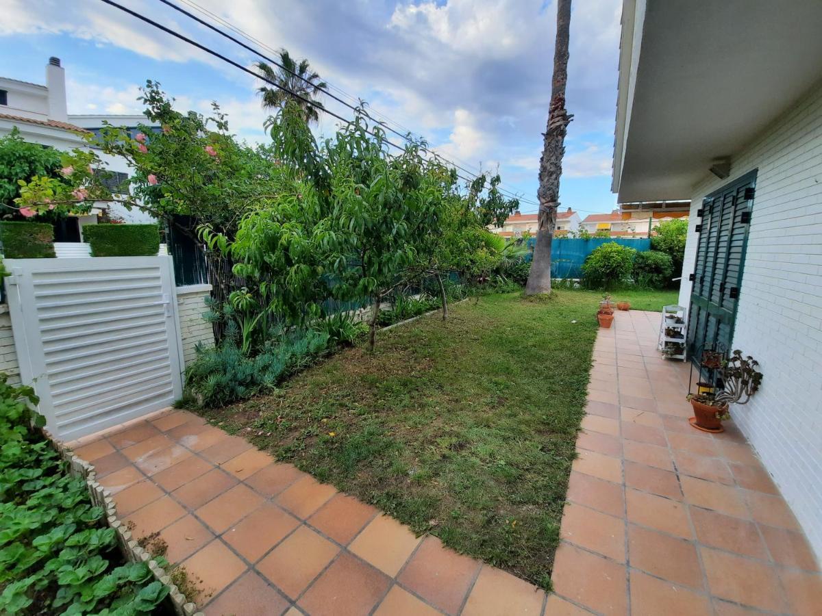 Appartement Cosy House With Garden Infront Of The Sea à Creixell Extérieur photo